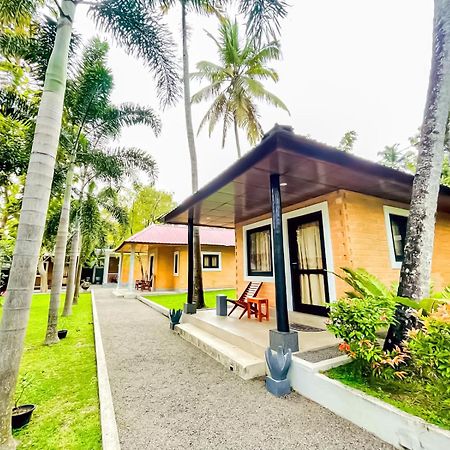 Airport Eco Cottage คาตุนายากา ภายนอก รูปภาพ