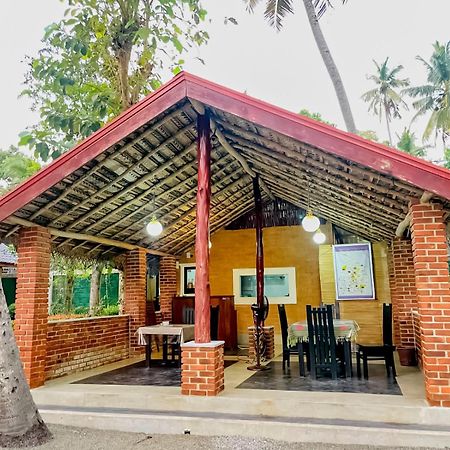 Airport Eco Cottage คาตุนายากา ภายนอก รูปภาพ